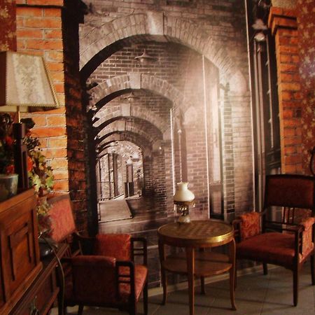 Hostelik Wiktorianski Lodź Bagian luar foto